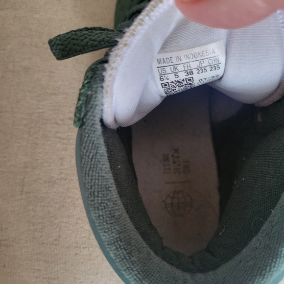 Adidas Women's Forest Green and White High-Tops - Picture 8 of 8